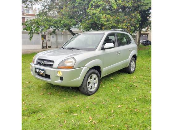 HYUNDAI TUCSON 2.0 MPFI GL 16V 142CV 2WD GASOLINA 4P MANUAL HYUNDAI TUCSON 2.0 MPFI GL 16V 142CV 2WD GASOLINA 4P MANUAL